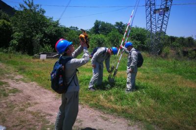 湖北電力：高溫下巡線，為軍運(yùn)會保駕護(hù)航