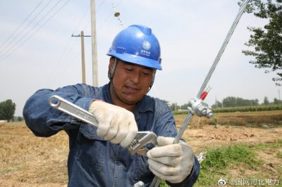 國網(wǎng)海興縣供電公司：冒高溫忙改造，強配網(wǎng)保供電