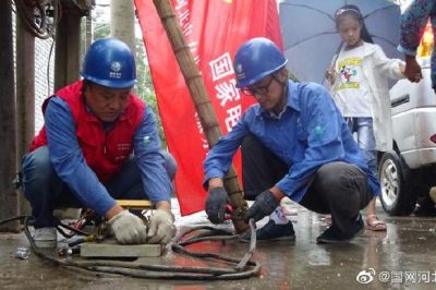 行唐縣供電公司不間斷開展故障搶修作業(yè)，確保居民客戶正常供電