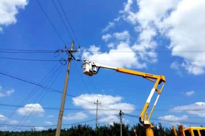 萊陽市供電公司對10千伏西留線、10千伏張莊線進(jìn)行集中帶電消缺