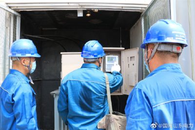 國網(wǎng)東阿縣供電公司重點巡視配電室、開閉所配備的排水泵、發(fā)電機等設(shè)備