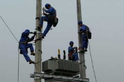 國網(wǎng)無極縣供電公司簡化流程、提速進(jìn)度，確保企業(yè)盡早用電