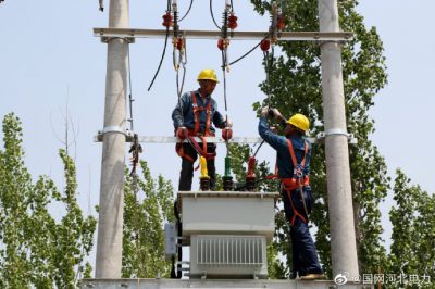 對轄區(qū)10千伏線路、配電臺區(qū)設(shè)備進行巡視消缺