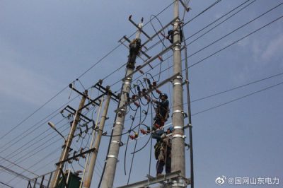 對村子電力設(shè)施進(jìn)行升級改造
