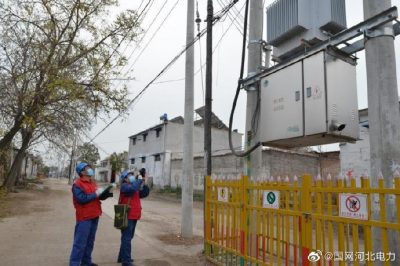 對宋曹鎮(zhèn)西崗?fù)舸宓木€路、配變等進行紅外測溫和“拉網(wǎng)式”排查